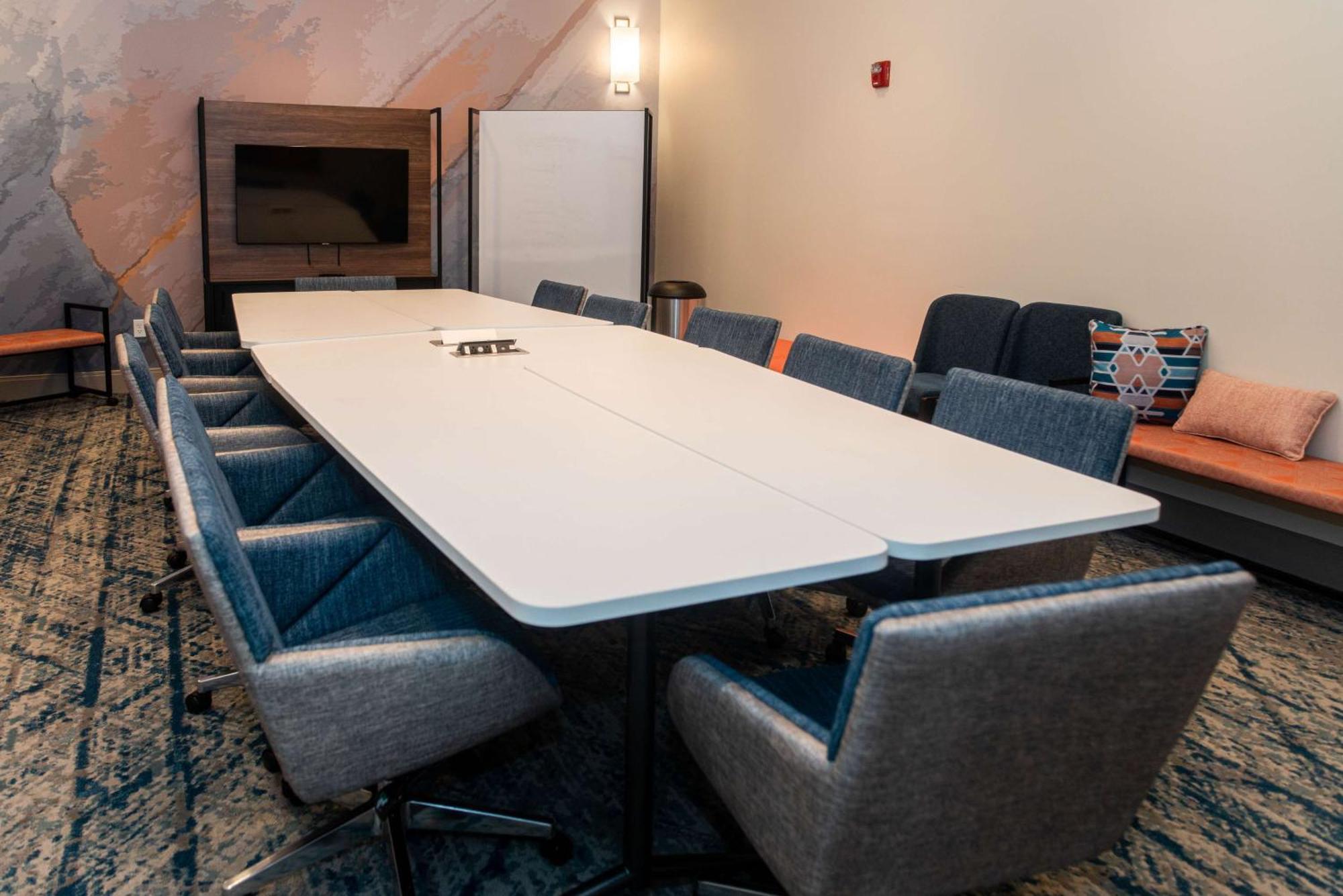 Hilton Garden Inn Mattoon, Il Eksteriør billede